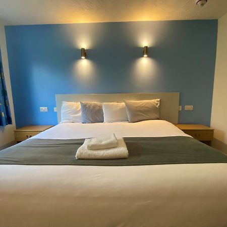 National Badminton Centre Lodge & Health Club Milton Keynes Bagian luar foto