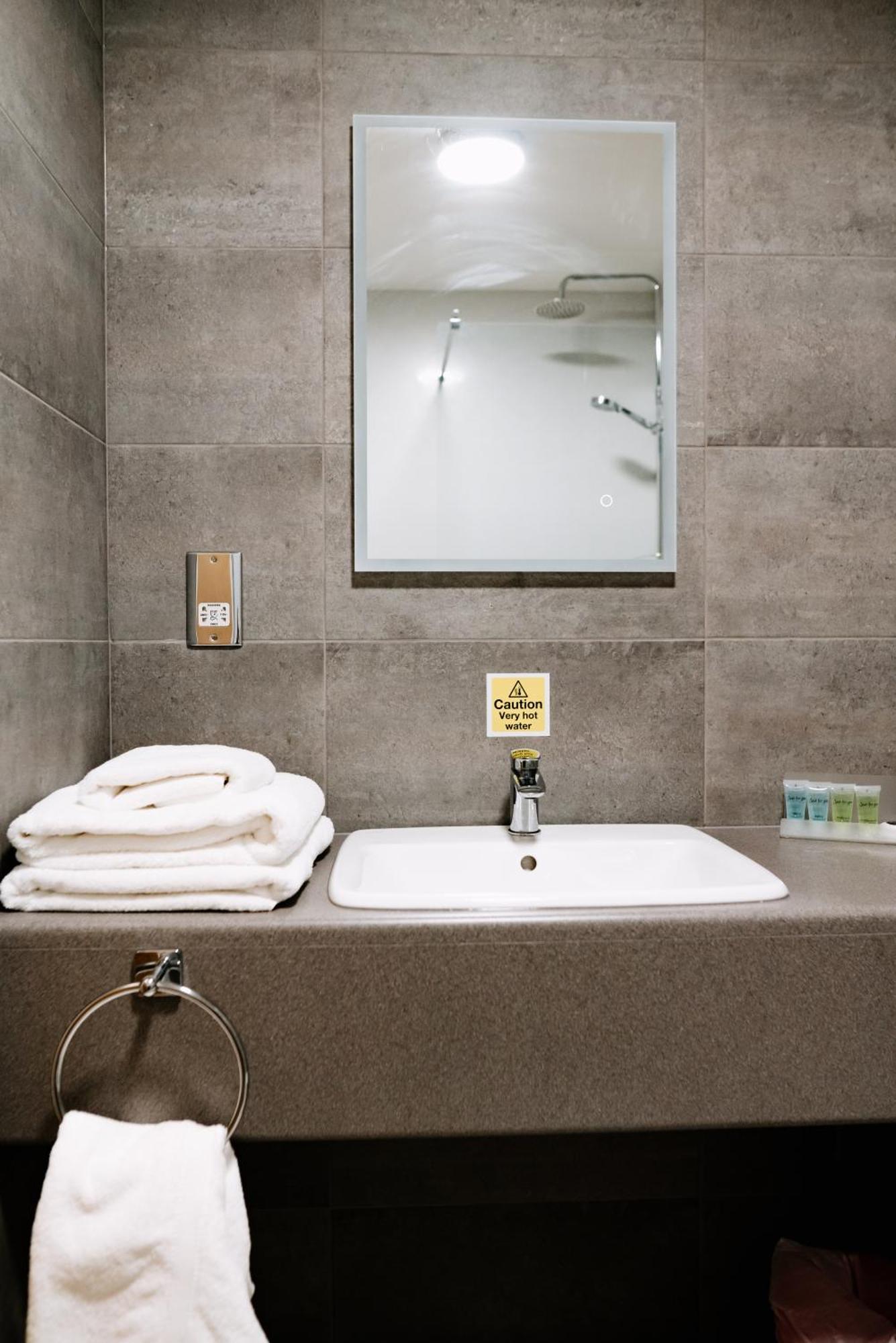 National Badminton Centre Lodge & Health Club Milton Keynes Ruang foto